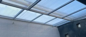 COBERTURA RETRÁTIL MANUAL DE POLICARBONATO ALVEOLAR,,, 2